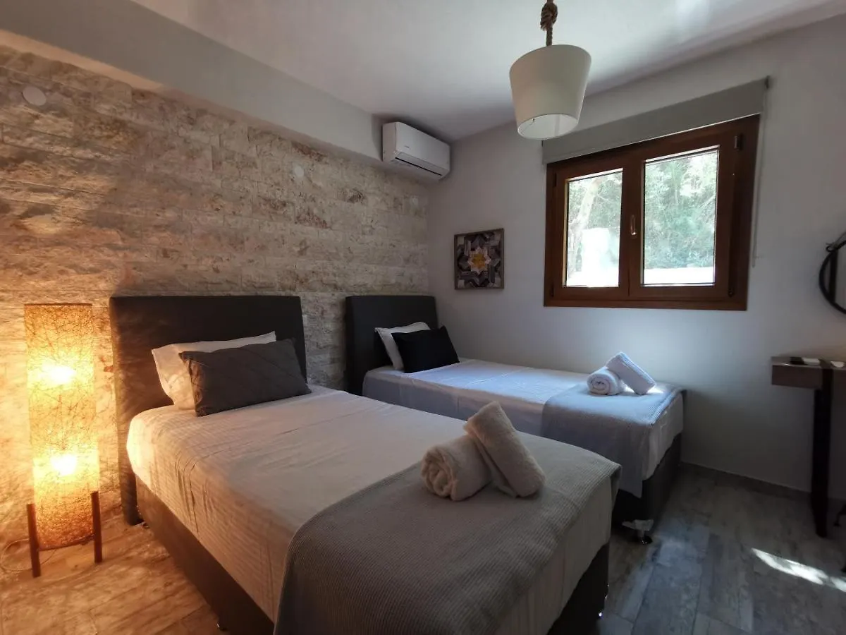 Ca' Del Mare Villa Kalogria